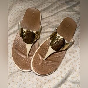 Crocs Women’s Cream and Gold Sandals